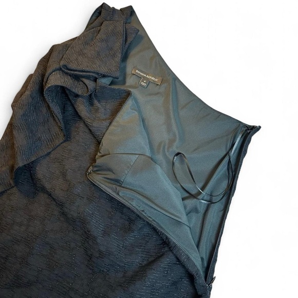 Banana Republic One-Shoulder Ruffle Top – Size 4 - Picture 3 of 8